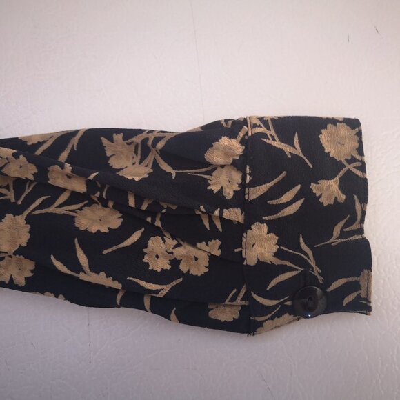 Liz Claiborne Collection Ladies Size 10 Button Closure Tunic Length Blouse - Picture 6 of 10